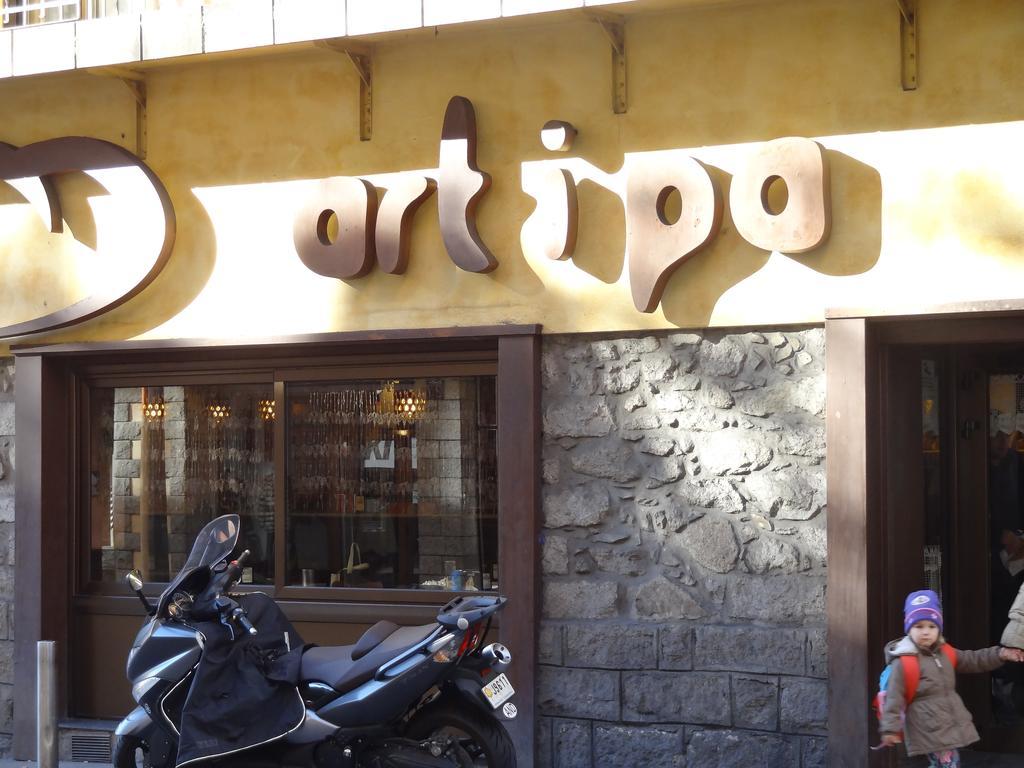 Hostal Cal Forner Otel Andorra la Vella Dış mekan fotoğraf