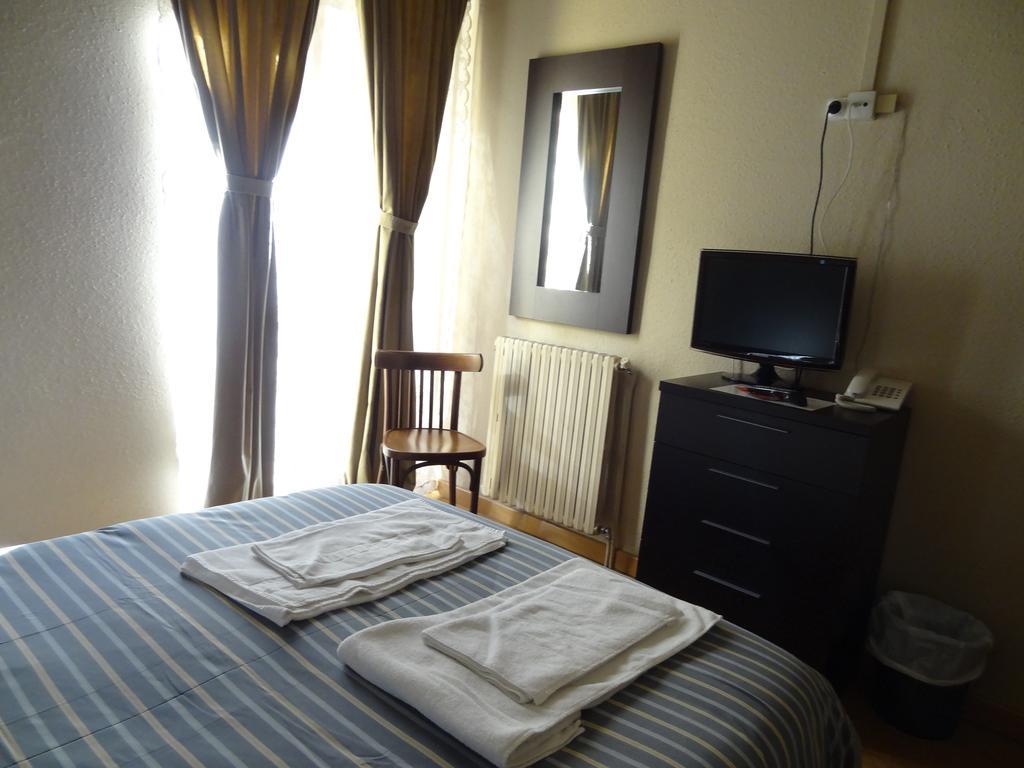 Hostal Cal Forner Otel Andorra la Vella Dış mekan fotoğraf
