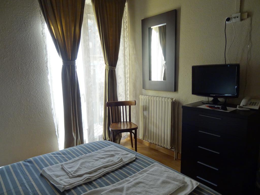 Hostal Cal Forner Otel Andorra la Vella Dış mekan fotoğraf